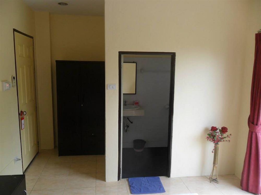 Living Room Guesthouse Ao Nang Экстерьер фото